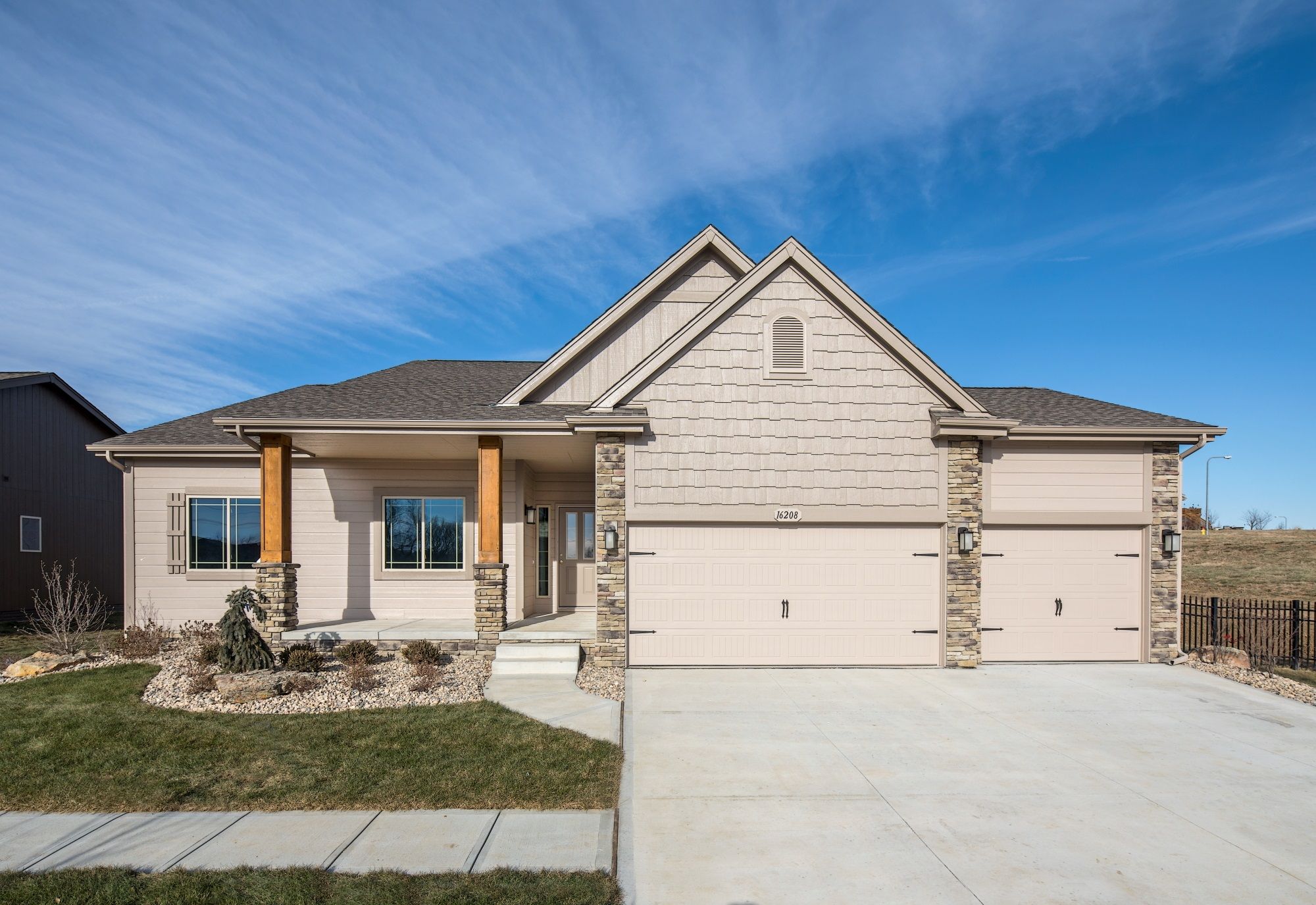 SHELBY00 Celebrity Homes & Townhomes