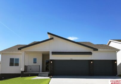 19813 Greenleaf Street, Gretna NE 68028