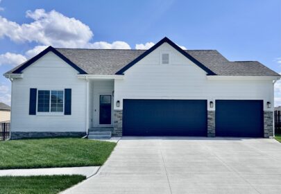 8175 N 174 Avenue Circle, Bennington NE 68007