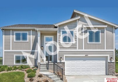 8017 N 113 Street, Omaha NE 68142