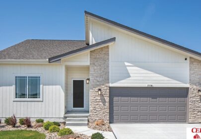 11154 Reynolds Street, Omaha NE 68142